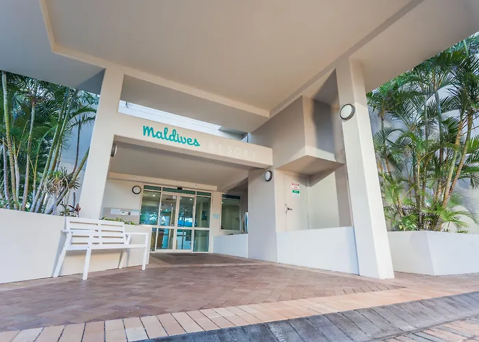 Maldives Resort Main Beach, Gold CoastSpa Hotel