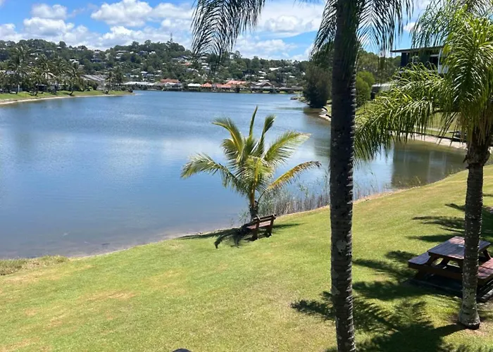 Bay Of Palms Hotel Gold Coast